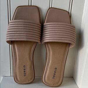 Torrid Beige Ribbed Slide Sandals Size 10WW